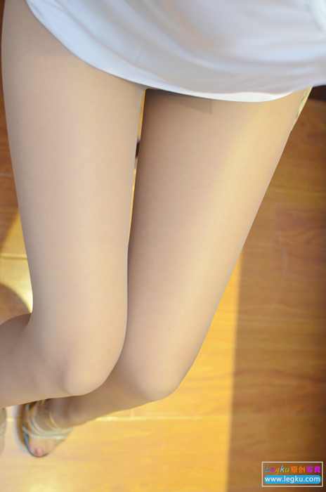 legku原创写真2015.02.11 NO.239超薄肉丝裤袜小护士